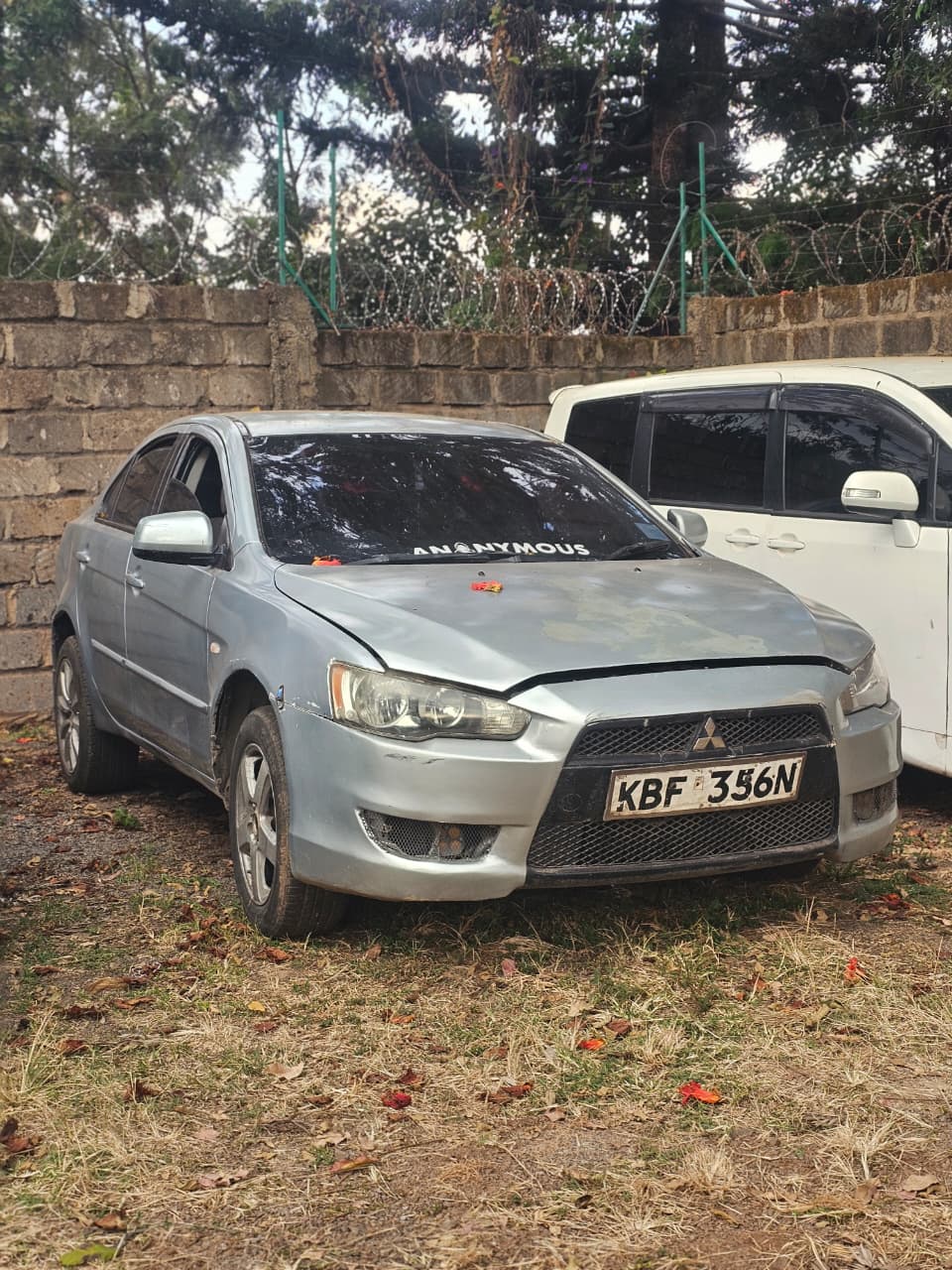 MITSUBISHI LANCER