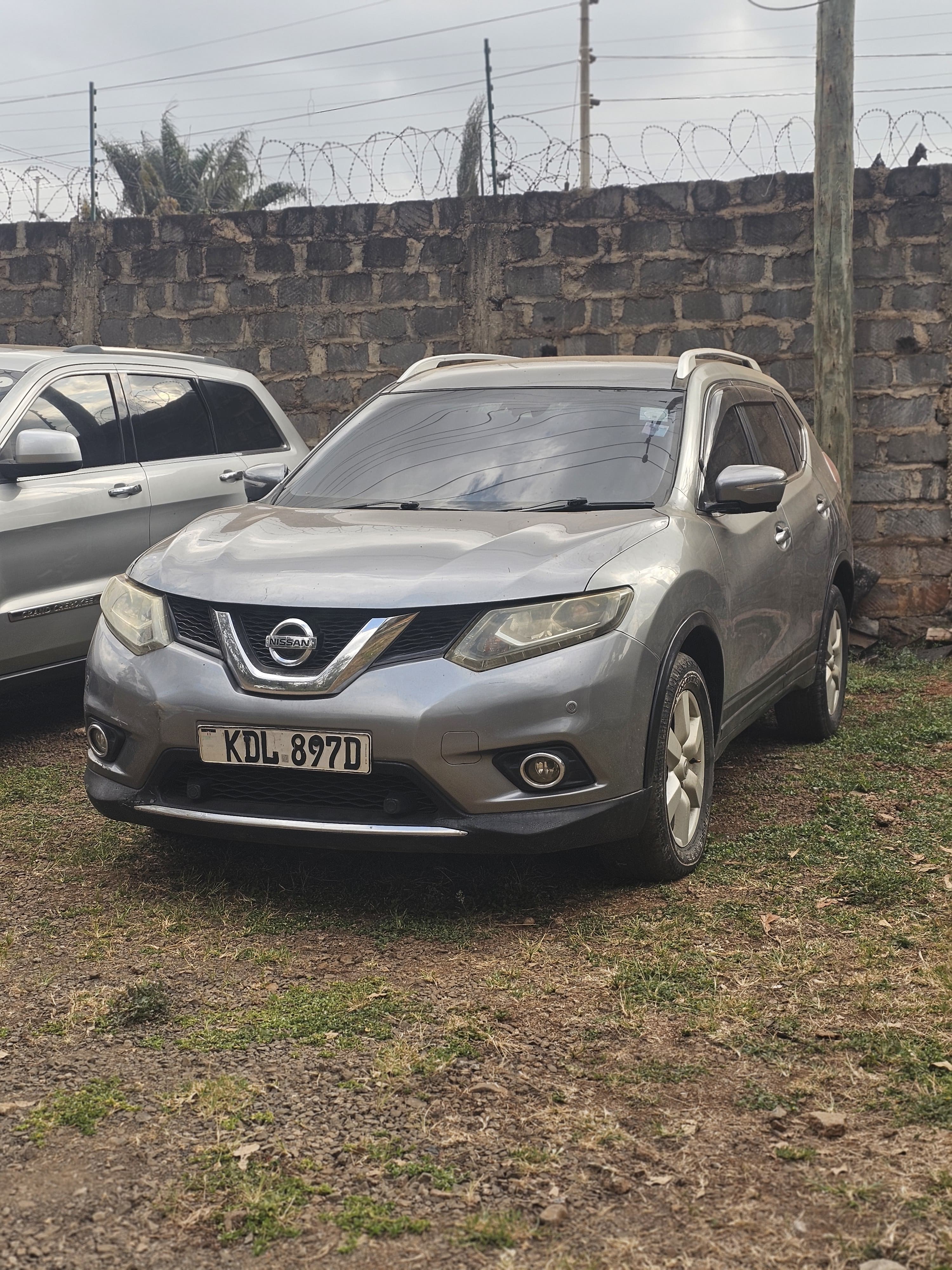 2016 NISSAN X-TRAIL