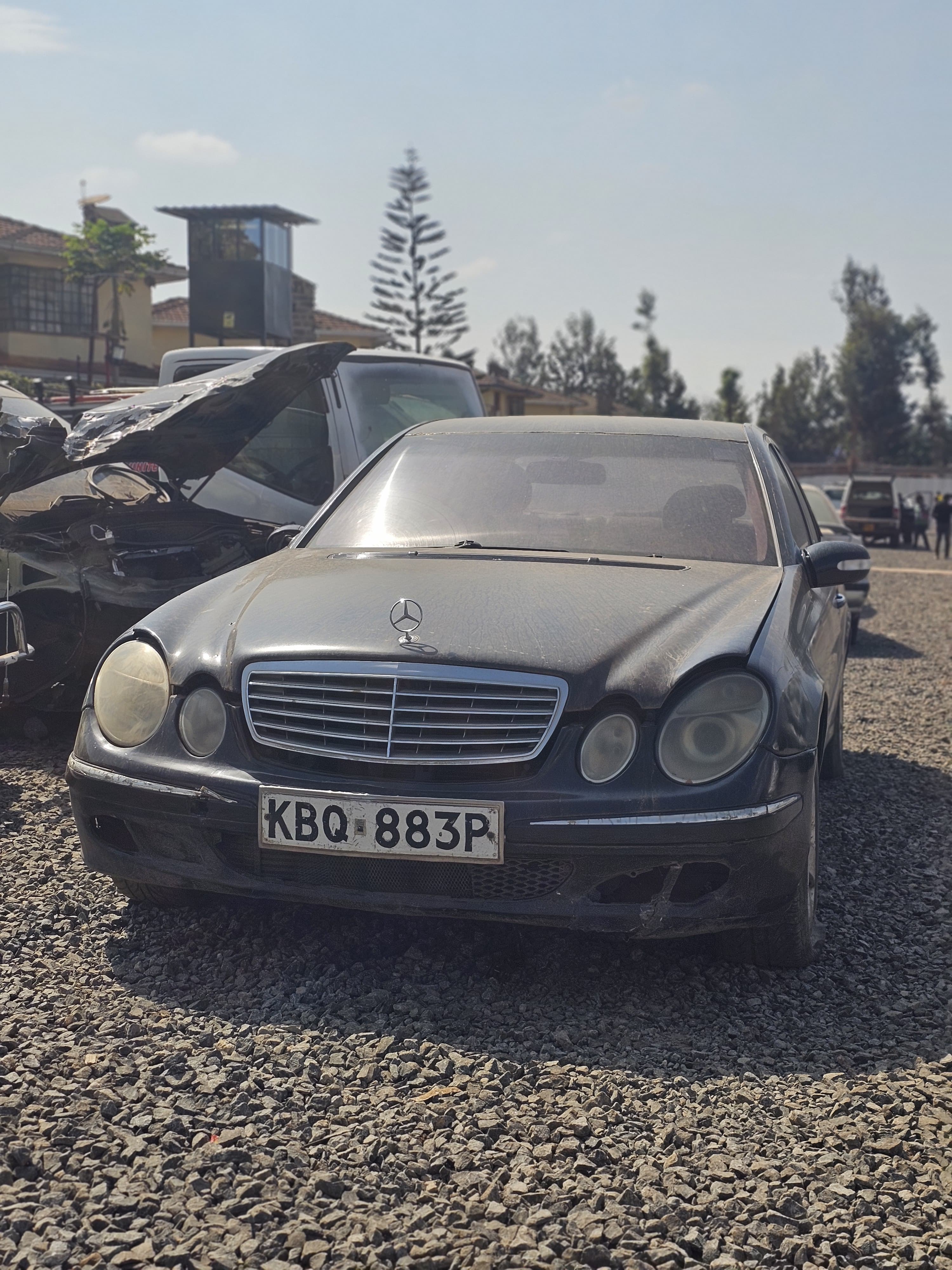 2003 MERCEDES BENZ E200