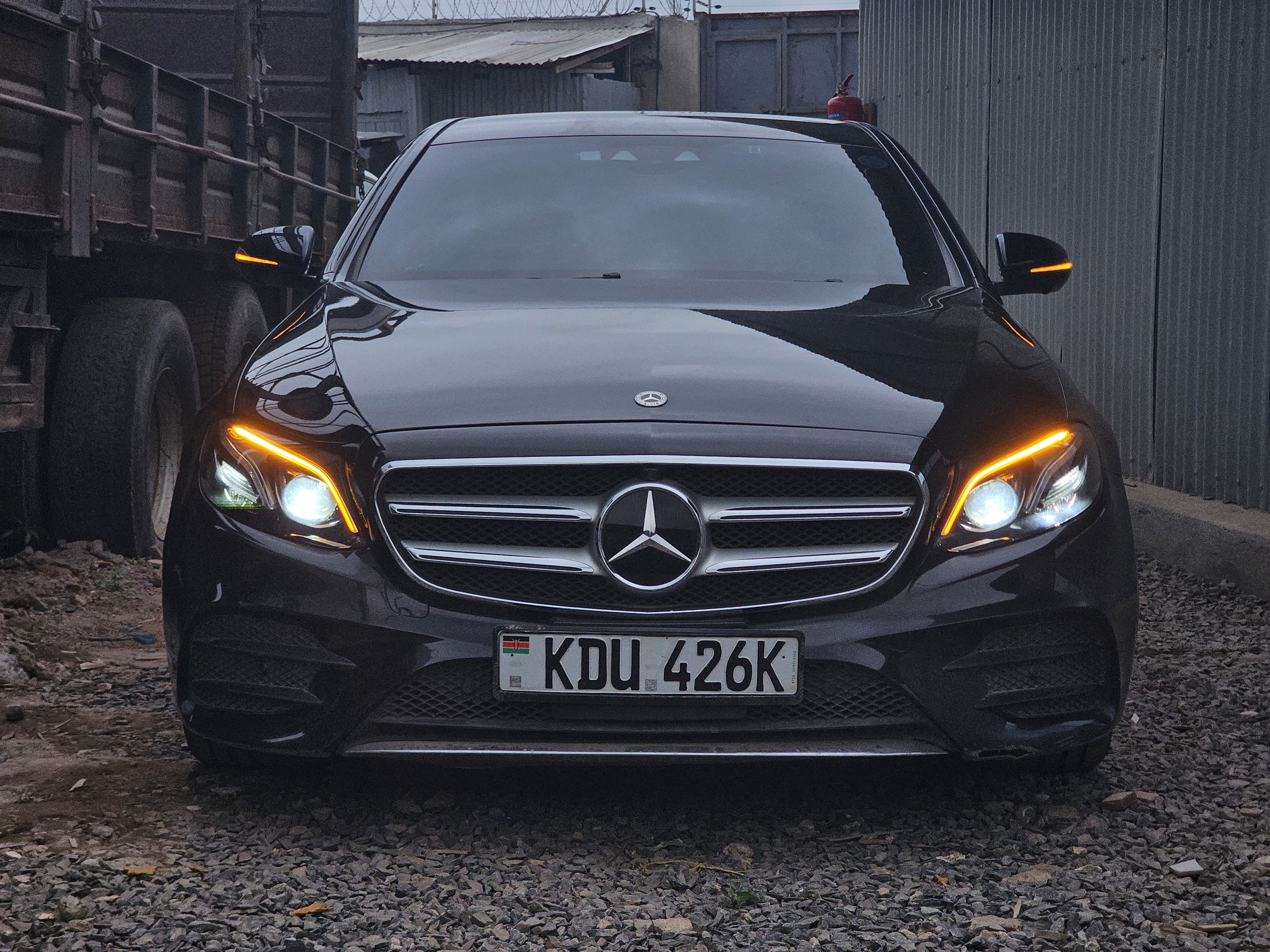 2018 MERCEDES BENZ E200