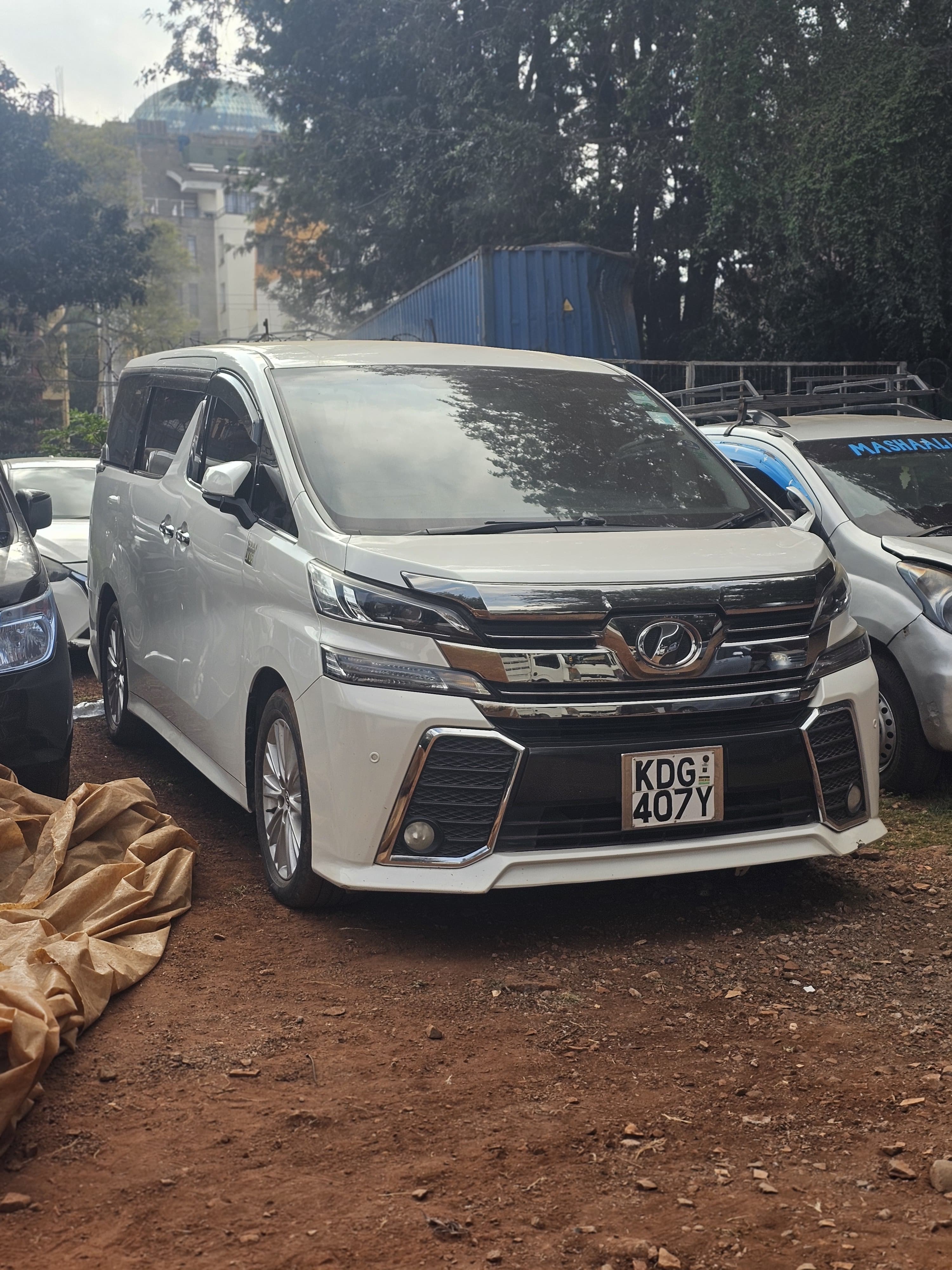 2015 TOYOTA VELLFIRE