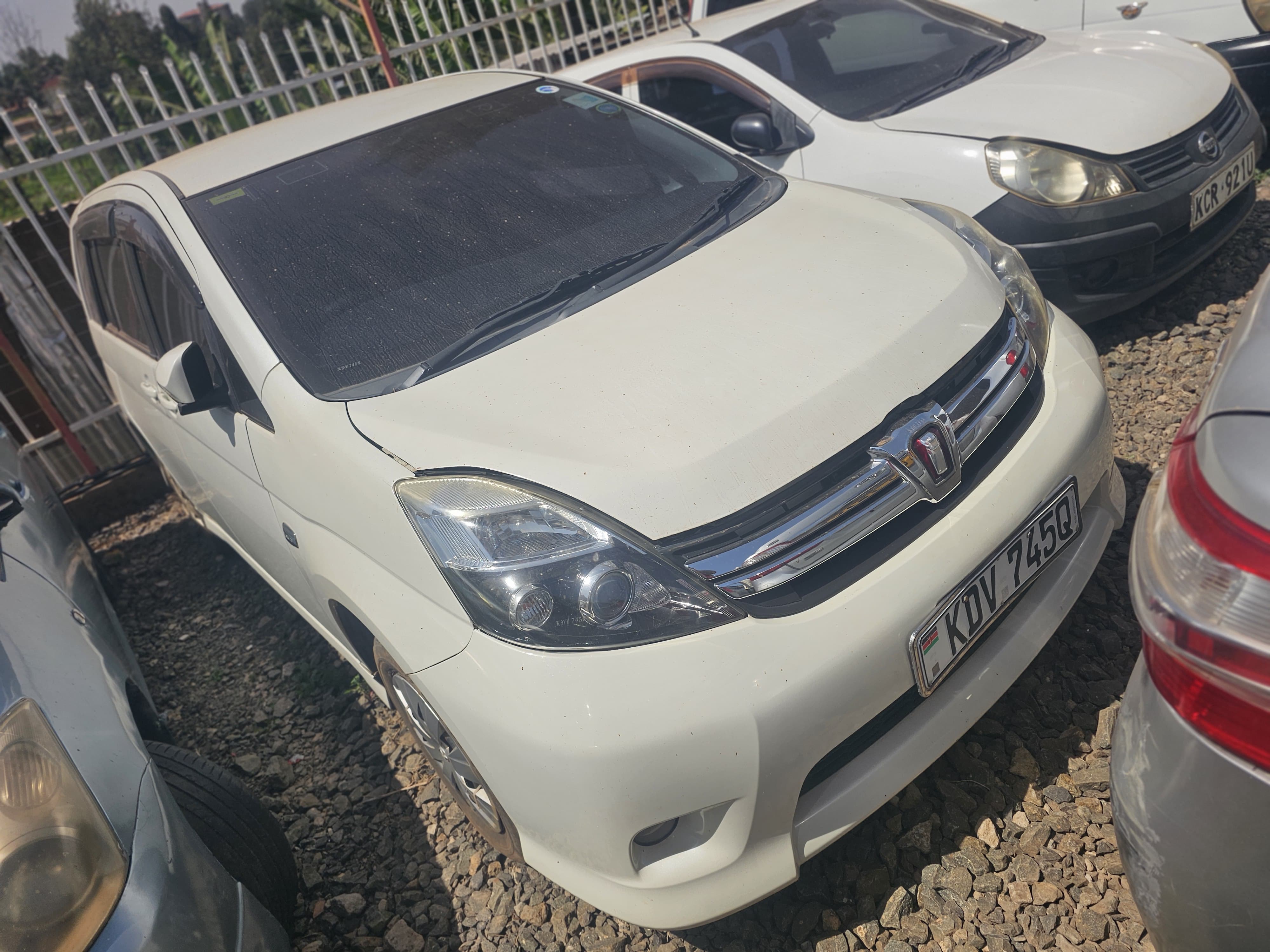 2017 TOYOTA ISIS
