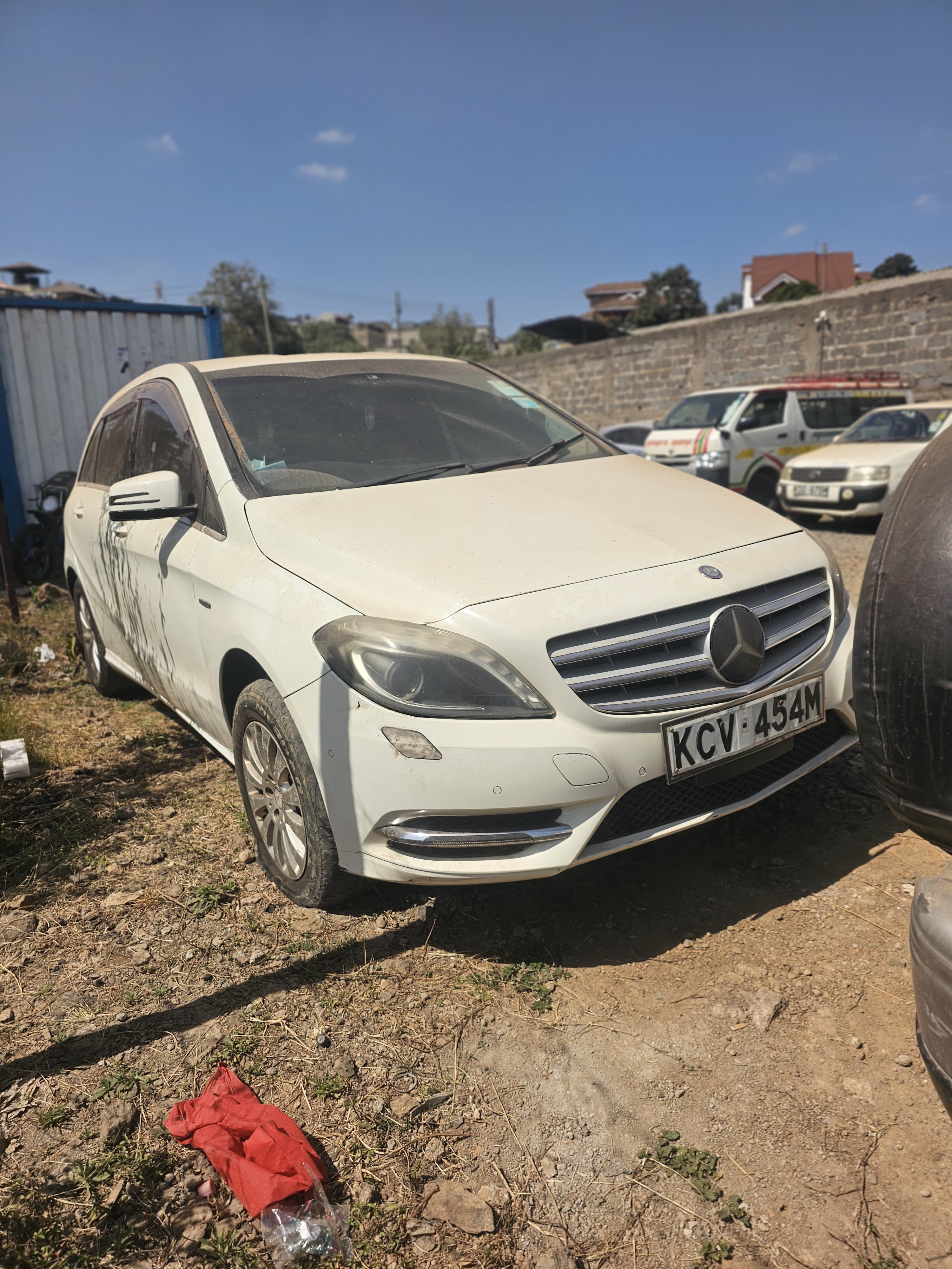 2012 MERCEDES BENZ B180