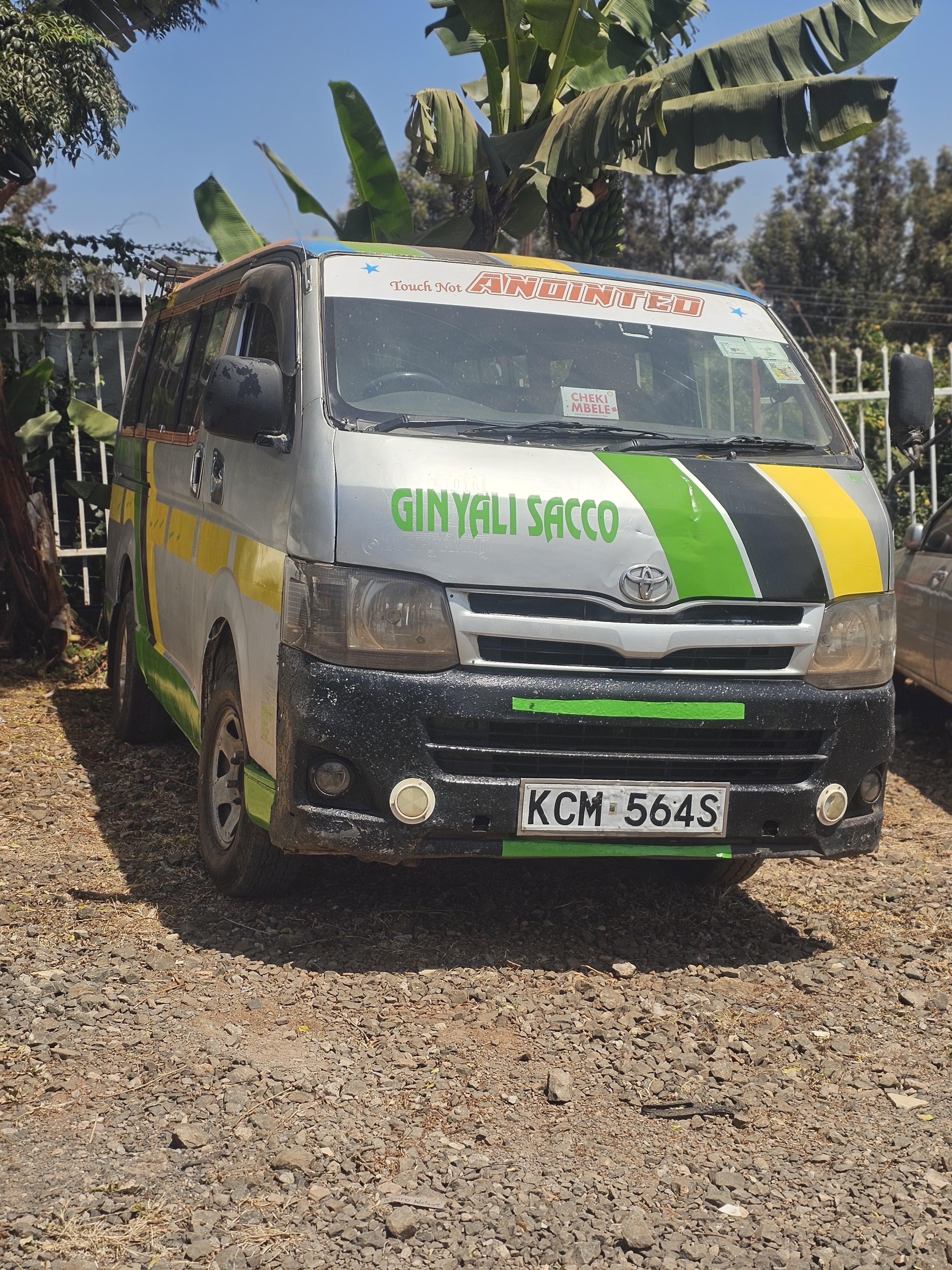 2010 TOYOTA HIACE