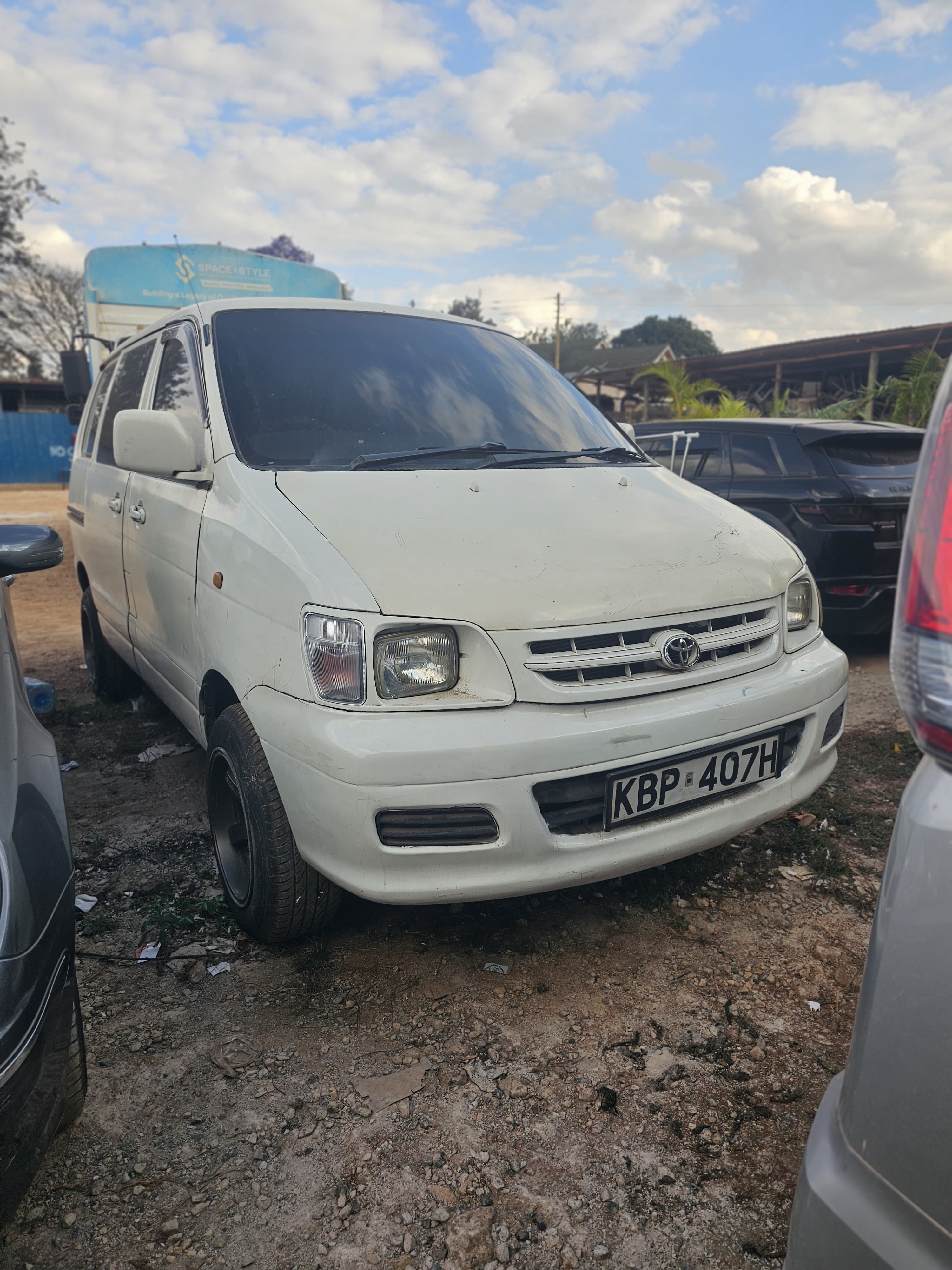 TOYOTA NOAH TOWNACE