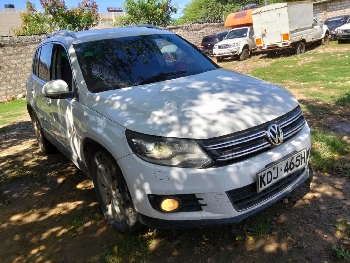 VOLKSWAGEN TIGUAN