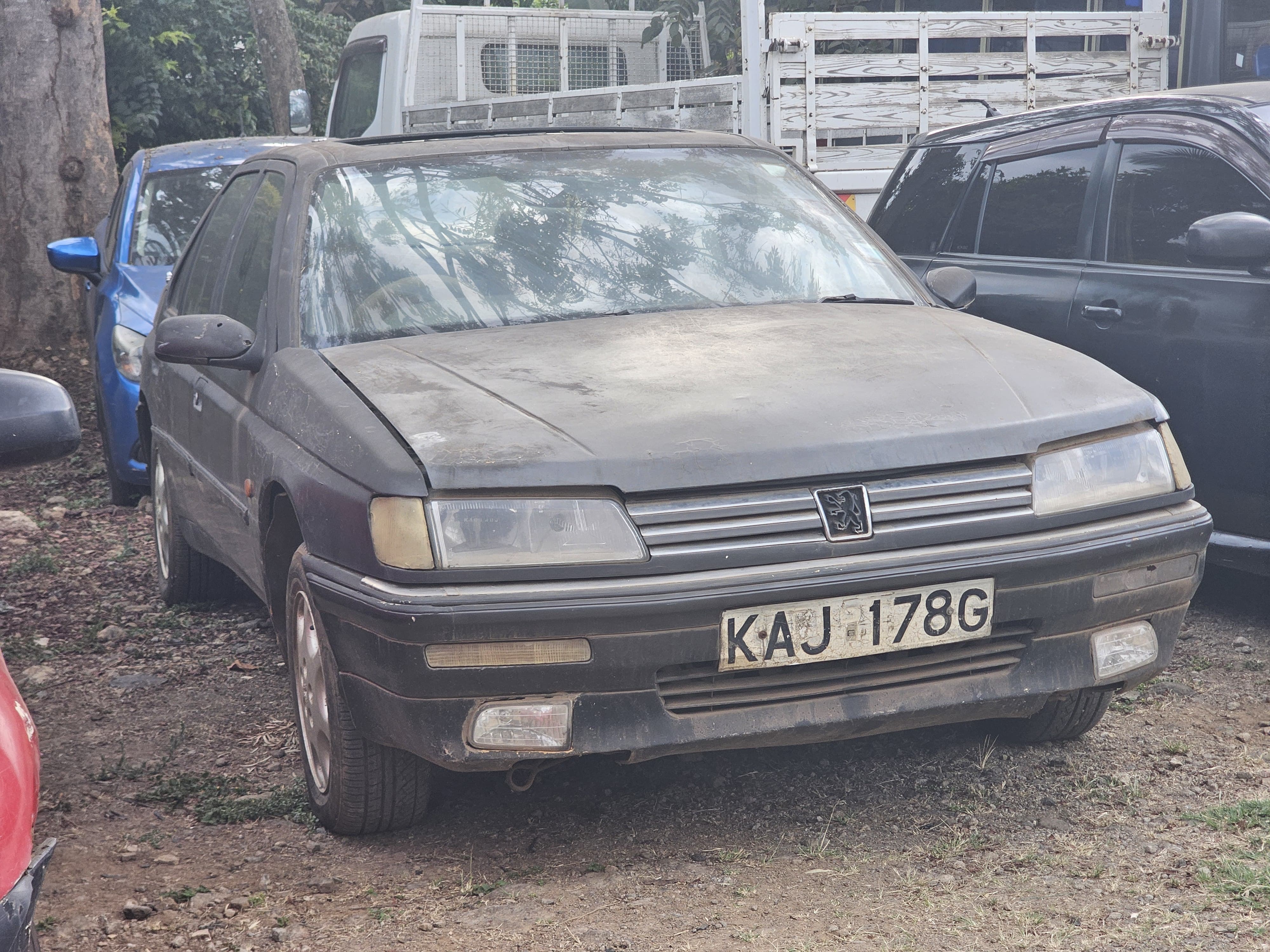 PEUGEOT 605