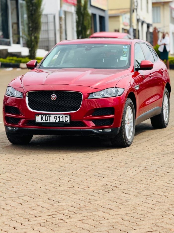 JAGUAR F-PACE