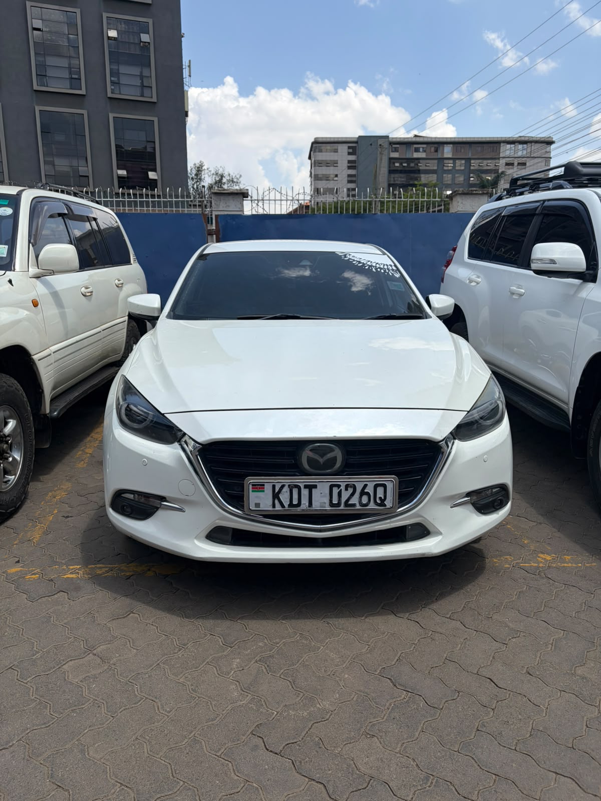 MAZDA AXELA