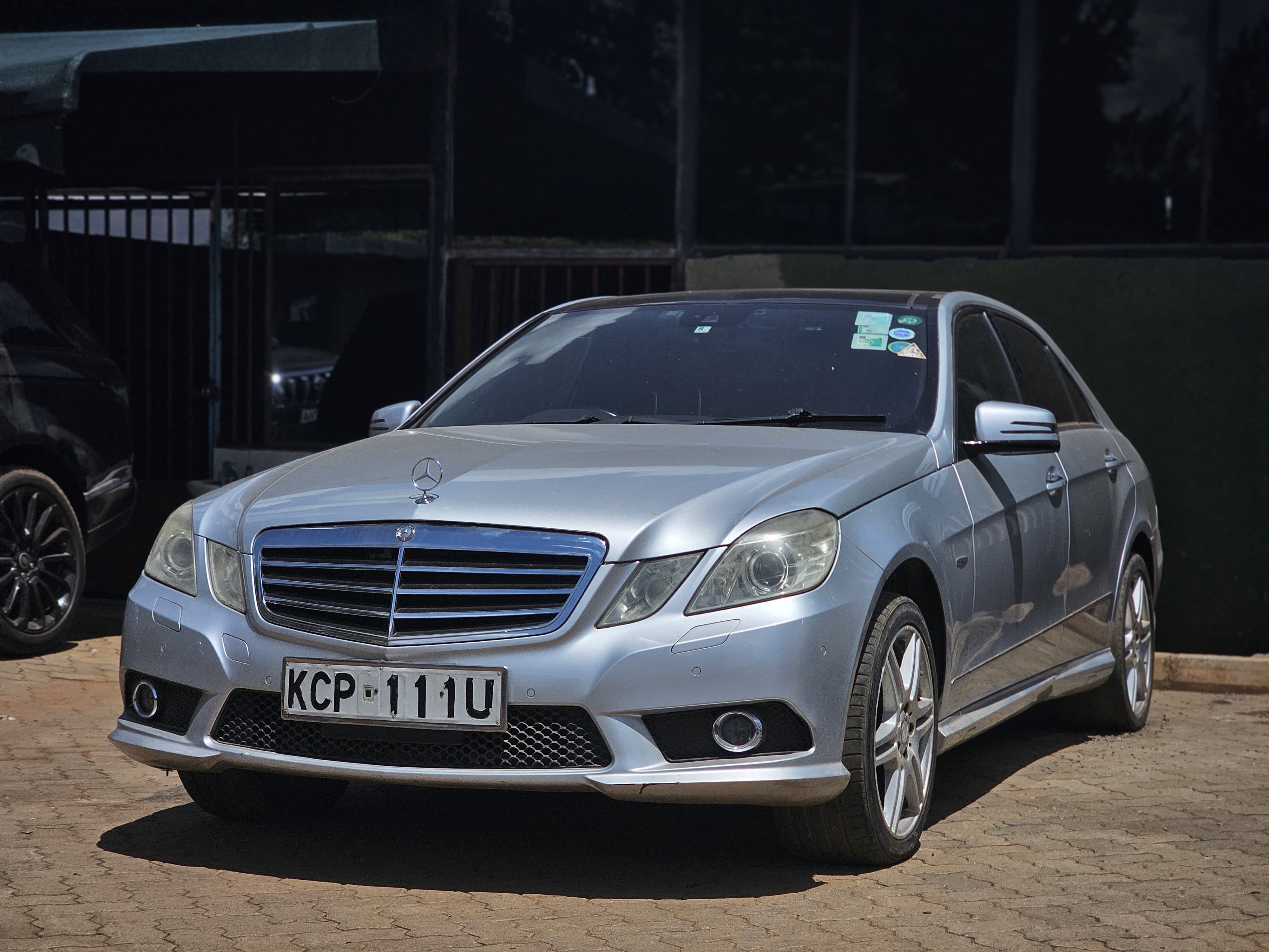 MERCEDES-BENZ E250